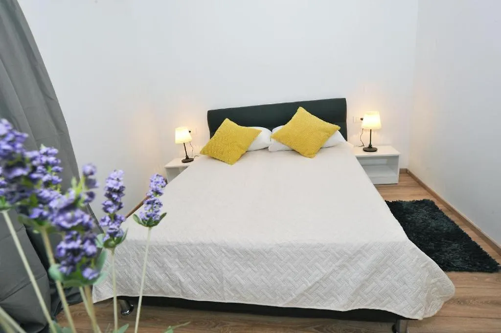 Pensión Rooms Patricija 2 Zadar Croacia